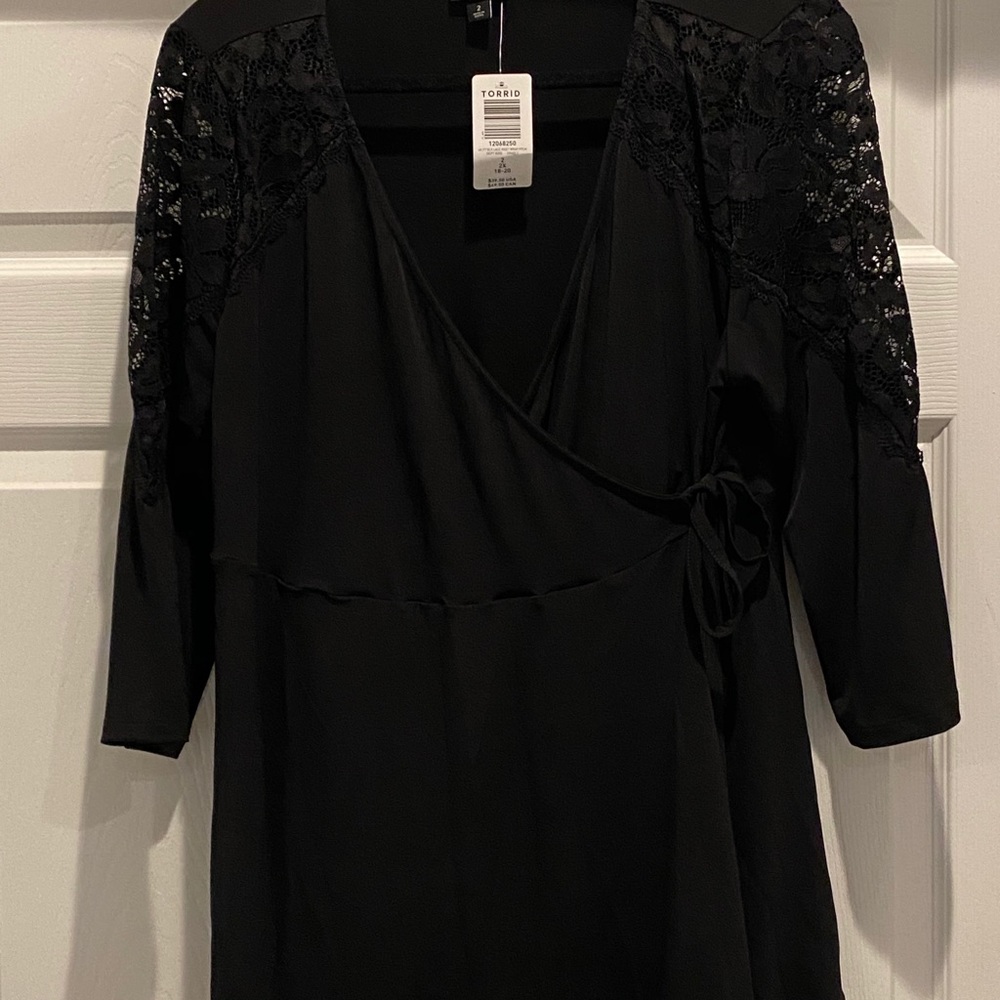 NWT Torrid size 2